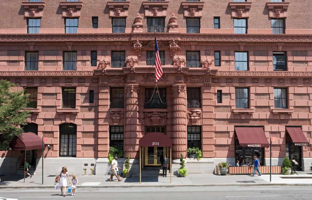 Vacation Hub International - VHI - Travel Club - The Lucerne Hotel