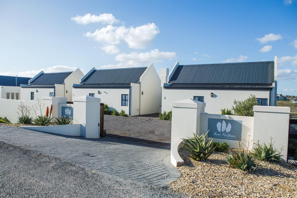 Vacation Hub International - VHI - Travel Club - Three Feathers Cottages