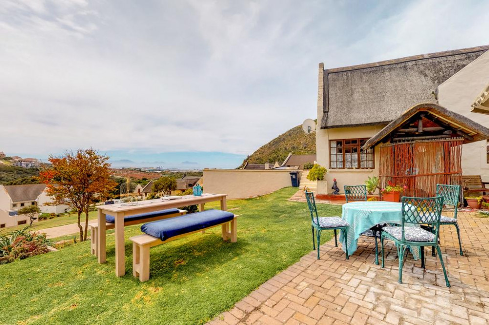 Vacation Hub International - VHI - Travel Club - Snuggle Inn