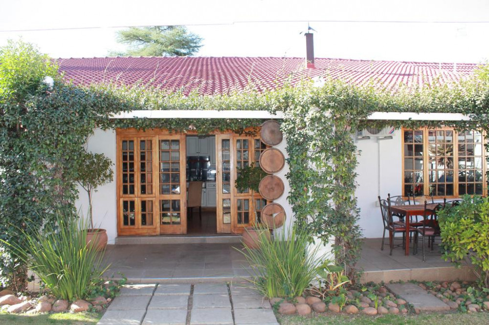 Vacation Hub International - VHI - Travel Club - Villa de la Rosa Klerksdorp