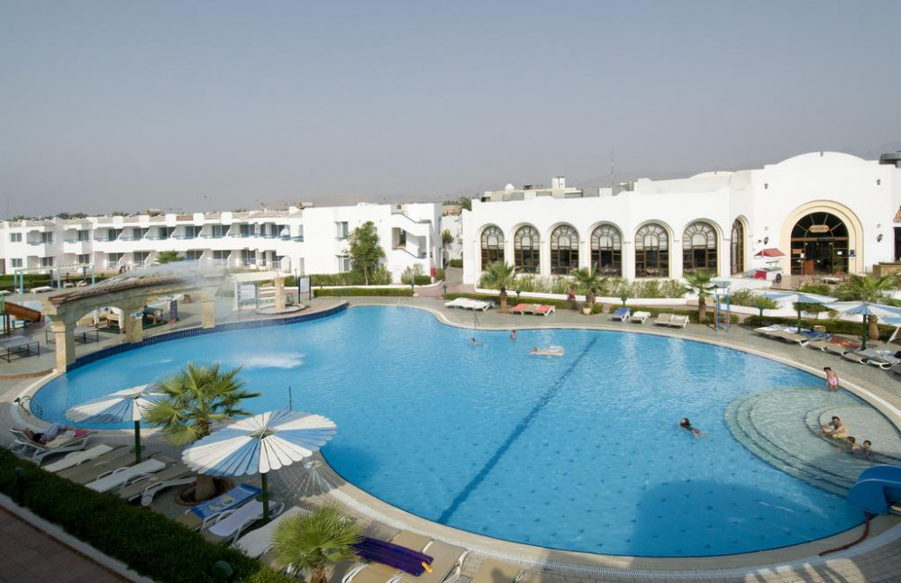 Vacation Hub International - VHI - Travel Club - Dreams Beach Resort