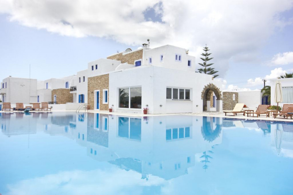 Vacation Hub International - VHI - Travel Club - Naxos Holidays