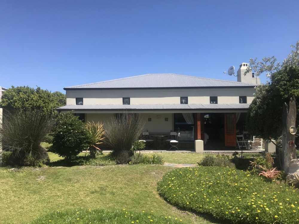 Vacation Hub International - VHI - Travel Club - Fraai Uitzicht Struisbaai