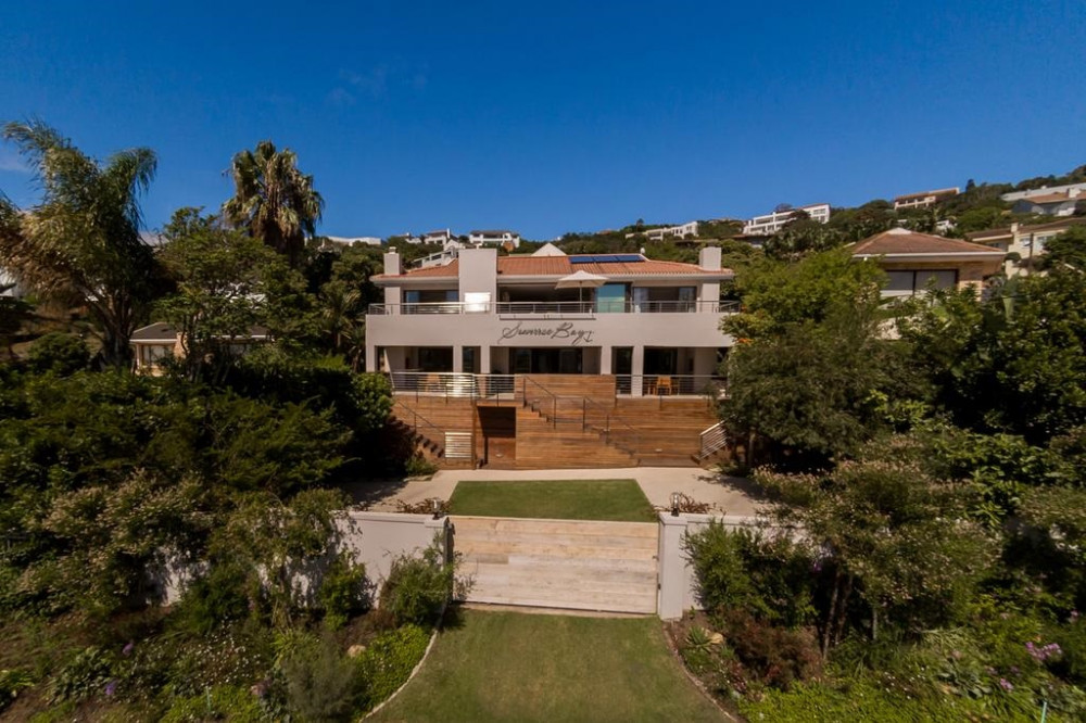 Vacation Hub International - VHI - Travel Club - Sunrise Bay Self Catering Accommodation