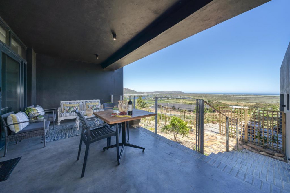 Vacation Hub International - VHI - Travel Club - 365 Sunset Self Catering Apartments - Studio