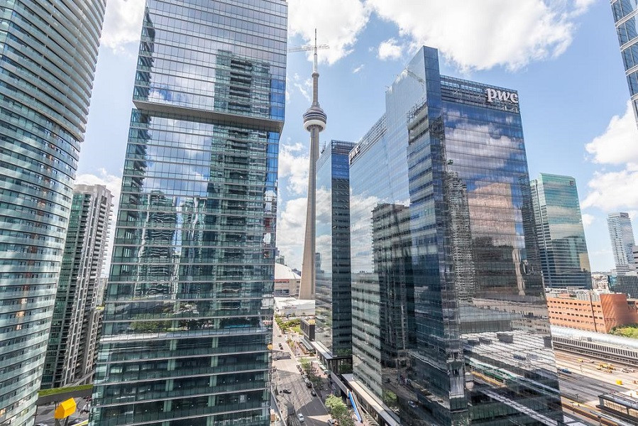 Vacation Hub International - VHI - Simply Comfort. Maple Leaf Square