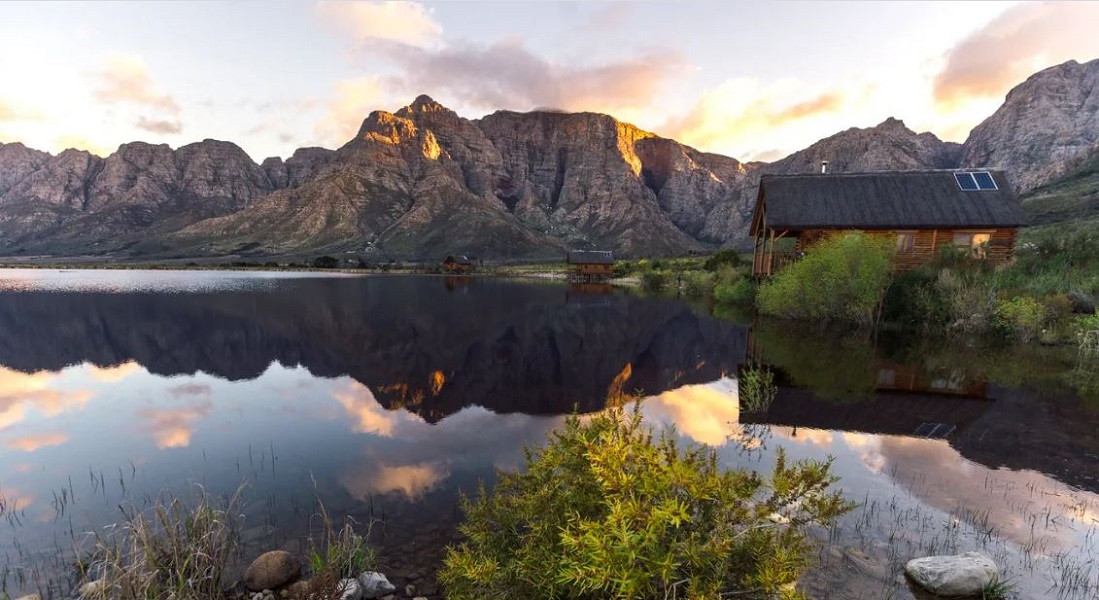 Vacation Hub International - VHI - Travel Club - Platbos Cabins