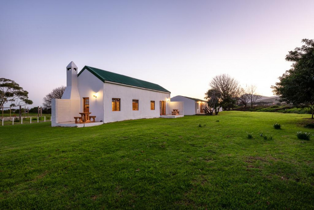 Vacation Hub International - VHI - Travel Club - Honeyrock Cottages
