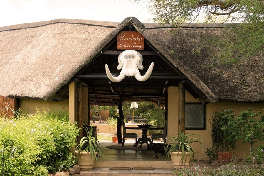 Vacation Hub International - VHI - Travel Club - Kambaku Safari Lodge