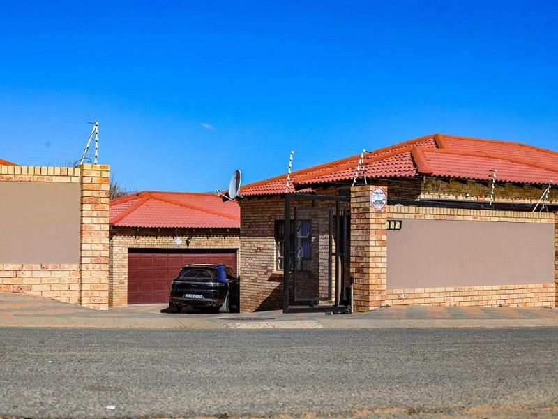 Vacation Hub International - VHI - Travel Club - HaKgosi Self-Catering Apartments