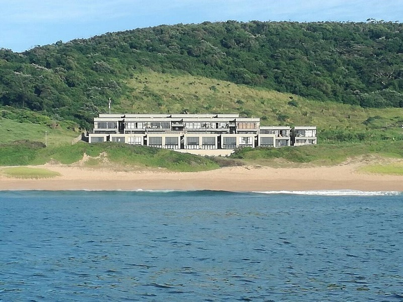 Vacation Hub International - VHI - Travel Club - Contemporary sea facing apartment