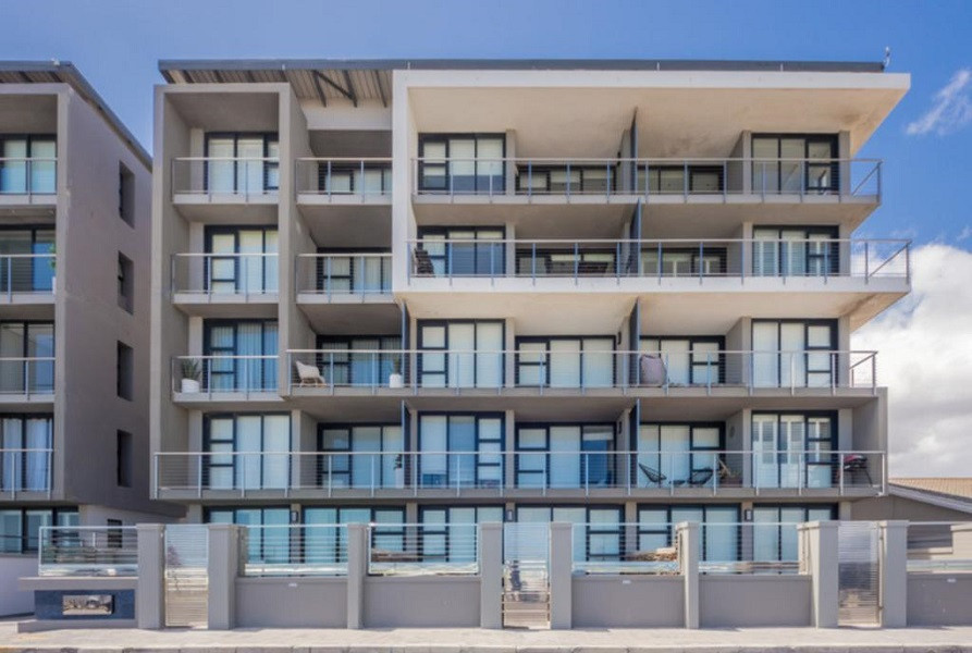 Vacation Hub International - VHI - Travel Club - Seacrest Luxury Beachfront Apartment