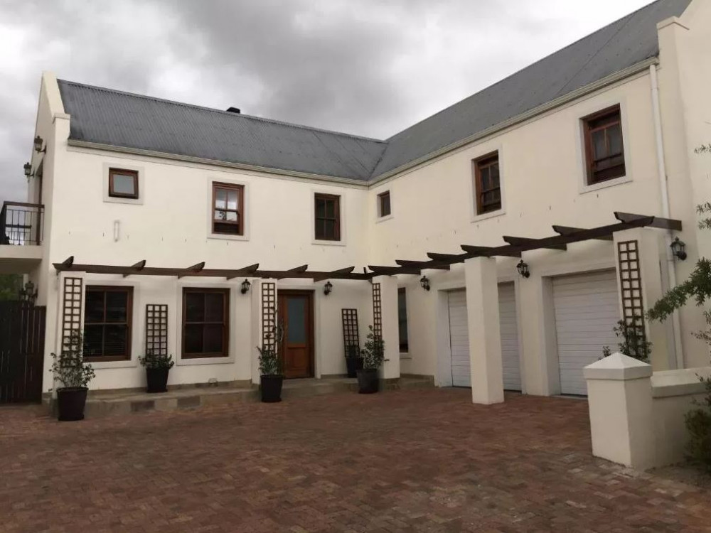 Vacation Hub International - VHI - Travel Club - De Zalze Luxury Lodge