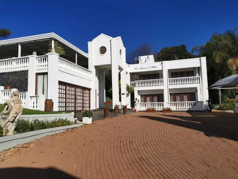 Vacation Hub International - VHI - Travel Club - Erasmus manor Guest House