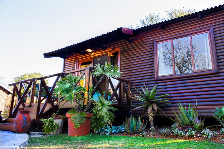 Vacation Hub International - VHI - Travel Club - The Cabin at Mulberry Place- Mulberry House