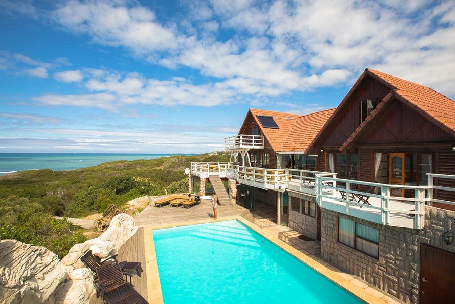 Vacation Hub International - VHI - Travel Club - Surf Lodge South Africa