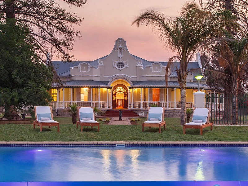 Vacation Hub International - VHI - Travel Club - Bakenskraal Ostrich Palace