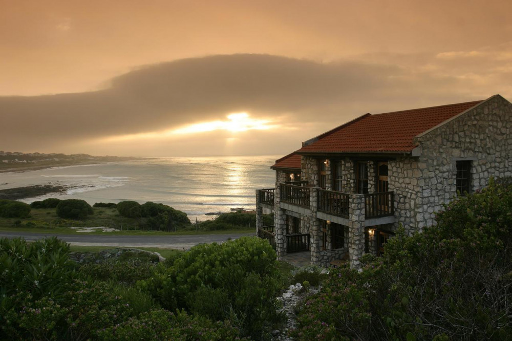 Vacation Hub International - VHI - Travel Club - Agulhas Country Lodge & Restaurant