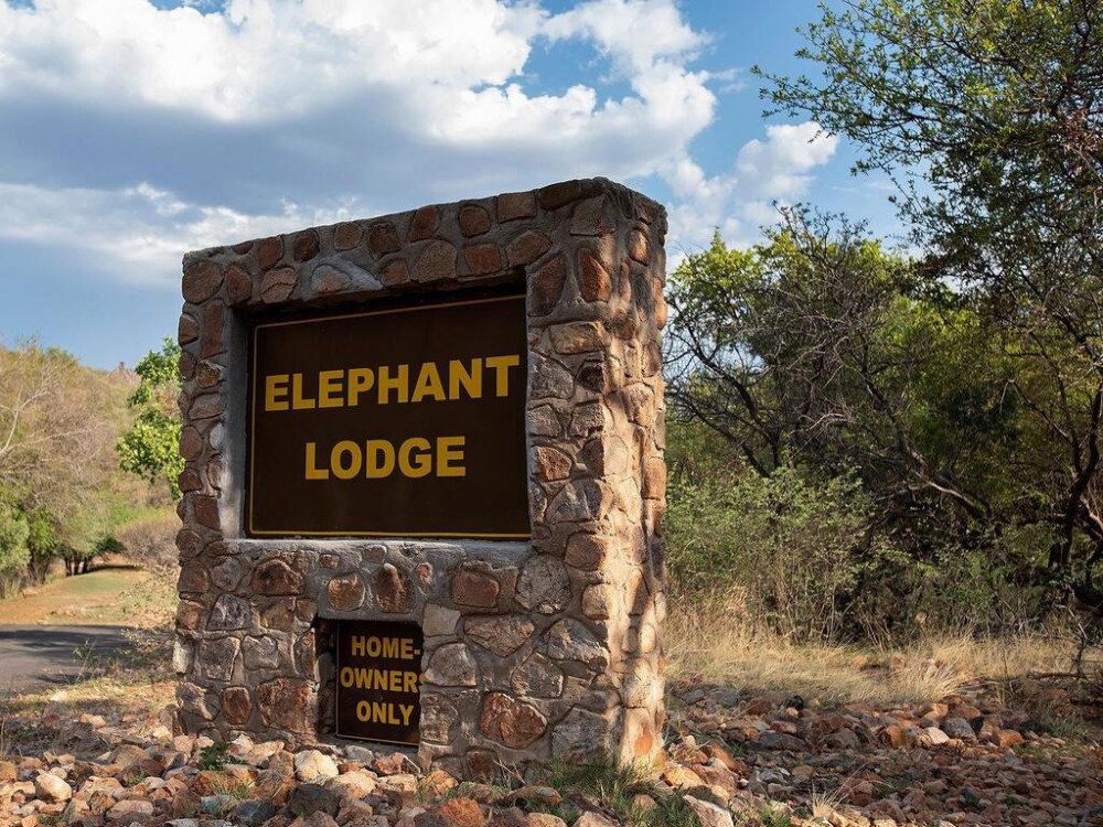 Vacation Hub International - VHI - Travel Club - Mabalingwe Elephant Lodge 267-7 & 267-8