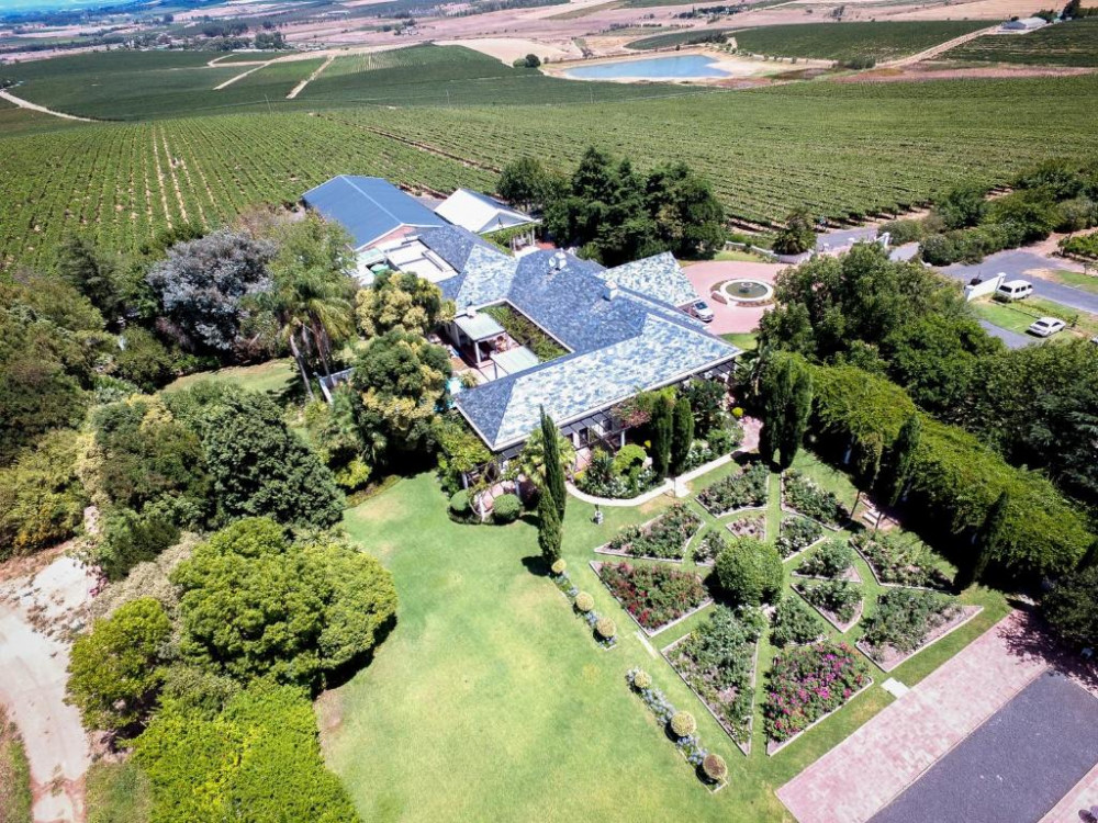 Vacation Hub International - VHI - Travel Club - Bakenhof Winelands Lodge