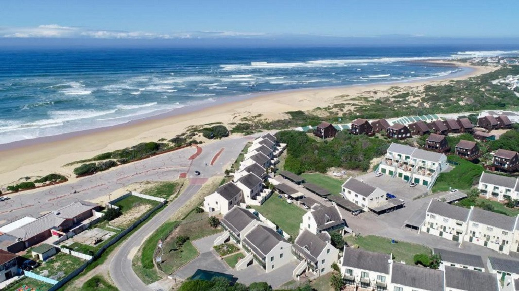Vacation Hub International - VHI - Travel Club - 42 Settler Sands Beachfront Accommodation