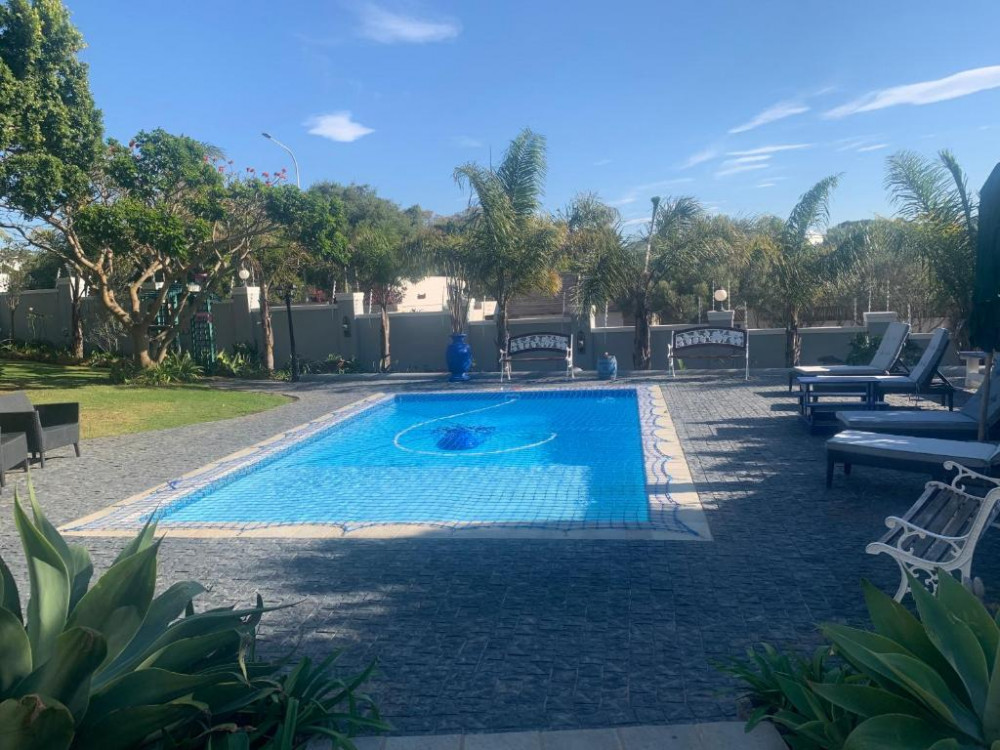 Vacation Hub International - VHI - Travel Club - The Joneses
