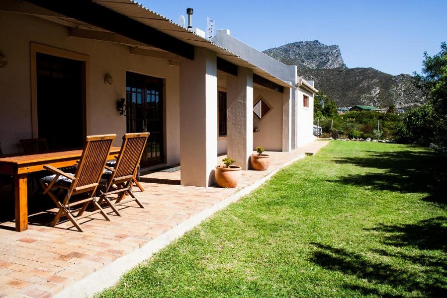 Vacation Hub International - VHI - Travel Club - Hilton House