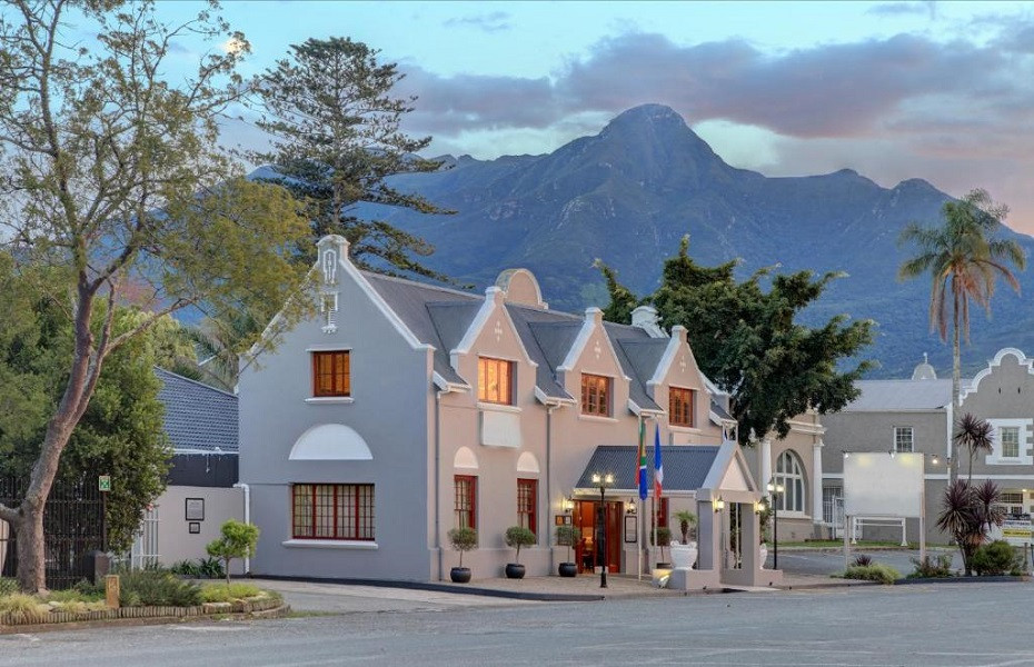 Vacation Hub International - VHI - Travel Club - Premier Express Inn-George