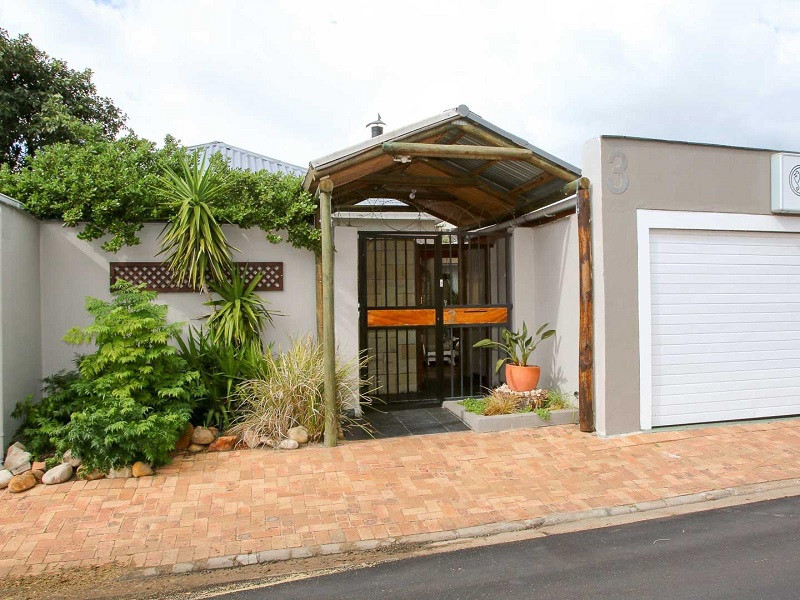 Vacation Hub International - VHI - Travel Club - S-Cape Holiday Homes