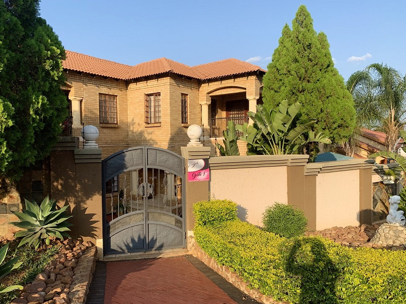 Vacation Hub International - VHI - Travel Club - Paula's Guest House