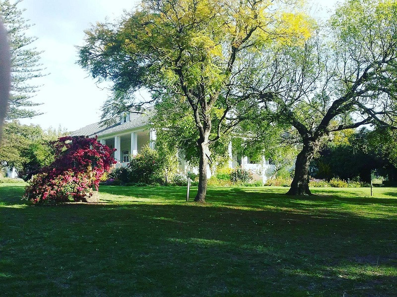 Vacation Hub International - VHI - Travel Club - Strathbreede House and Strathbreede Cottage