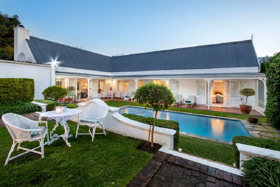Vacation Hub International - VHI - Travel Club - Swallow's Loft Self Catering Villa Hermanus