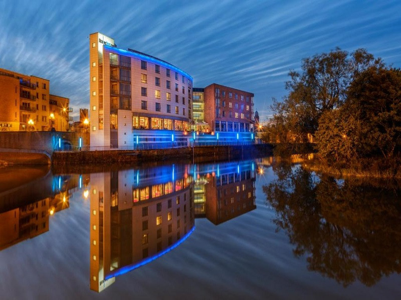 Vacation Hub International - VHI - Travel Club - Absolute Hotel Limerick