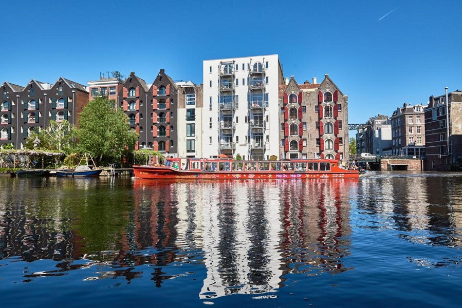 Vacation Hub International - VHI - Travel Club - Holiday Inn Express Amsterdam - City Hall
