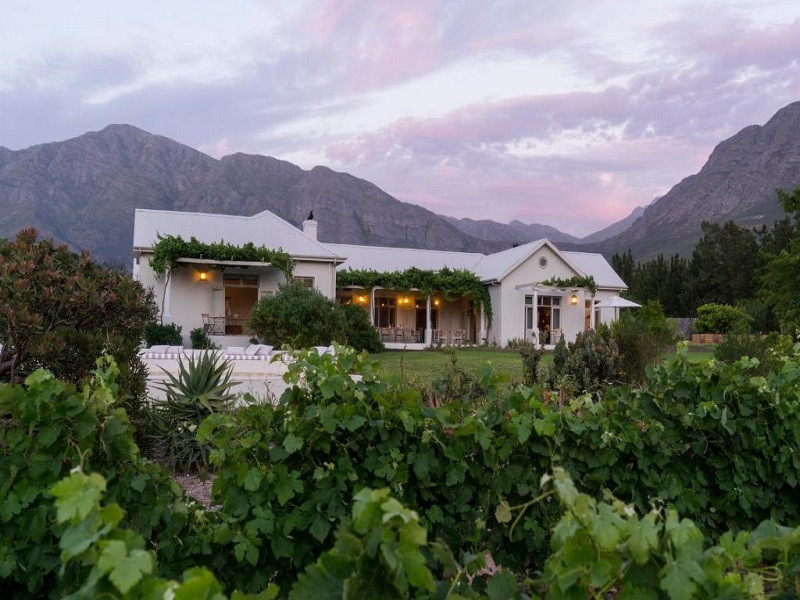 Vacation Hub International - VHI - Cape Vue Country House