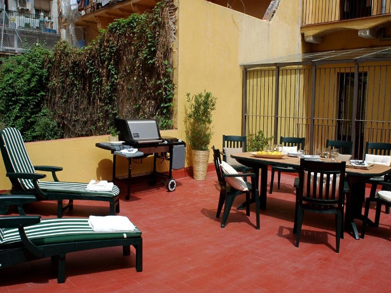 Vacation Hub International - VHI - Travel Club - AinB Las Ramblas-Guardia Apartments