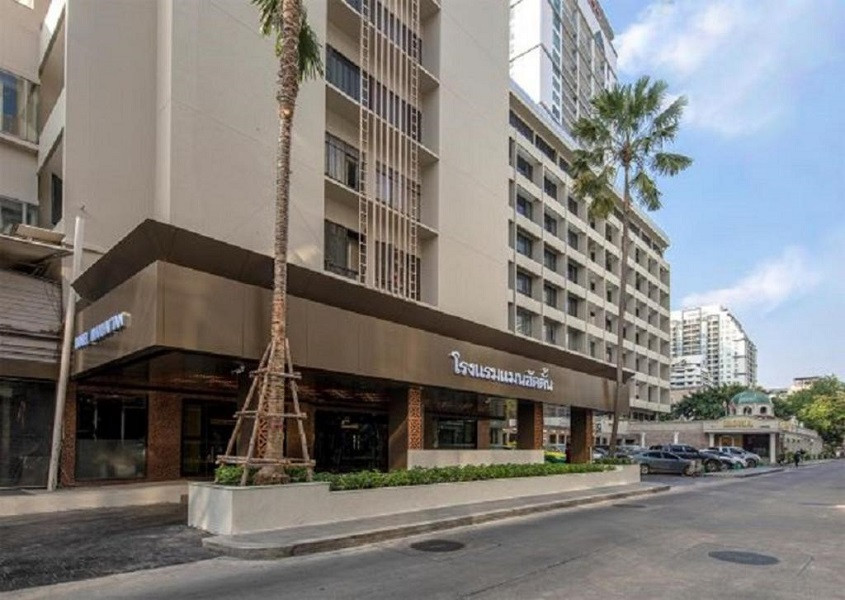Vacation Hub International - VHI - Travel Club - Manhattan Hotel Bangkok