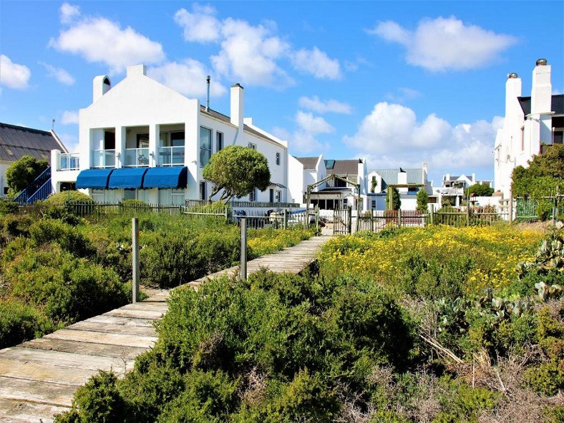 Vacation Hub International - VHI - Travel Club - Baywatch Paternoster - The Penthouse