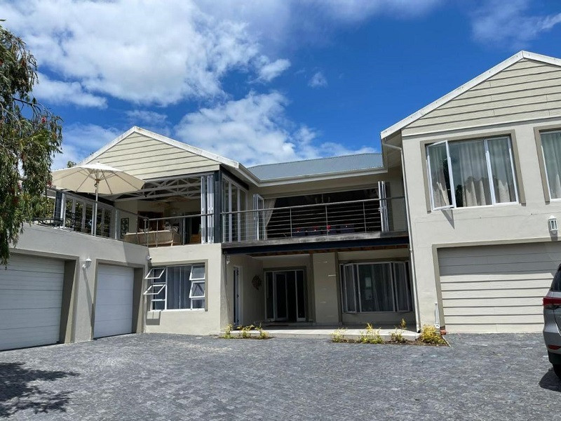 Vacation Hub International - VHI - Travel Club - Villa du Soleil Plettenberg Bay