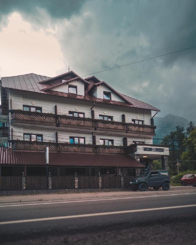 Vacation Hub International - VHI - Travel Club - Suru Hotel & Restaurant