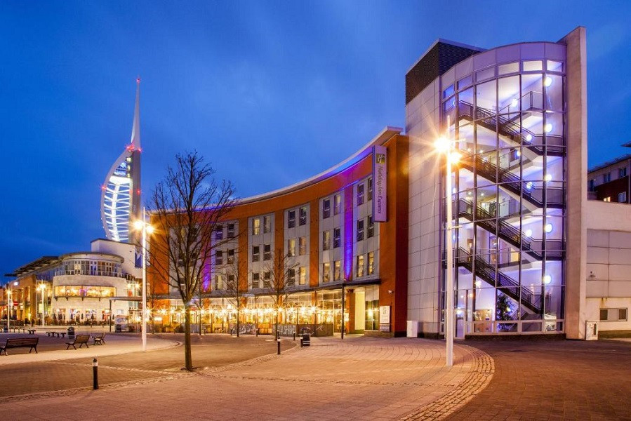Vacation Hub International - VHI - Travel Club - Holiday Inn Express Portsmouth Gunwharf Quays