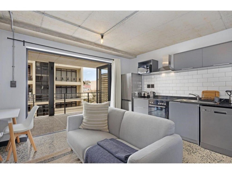 Vacation Hub International - VHI - Travel Club - Manhattan On Coral Apartments