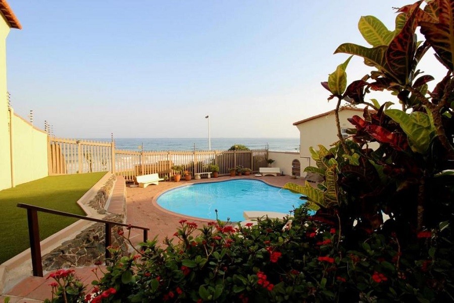 Vacation Hub International - VHI - Travel Club - Umdloti on the rocks