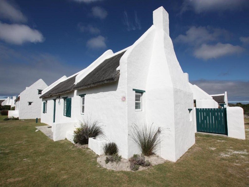 Vacation Hub International - VHI - Travel Club - Zandtorini Seaside Cottage
