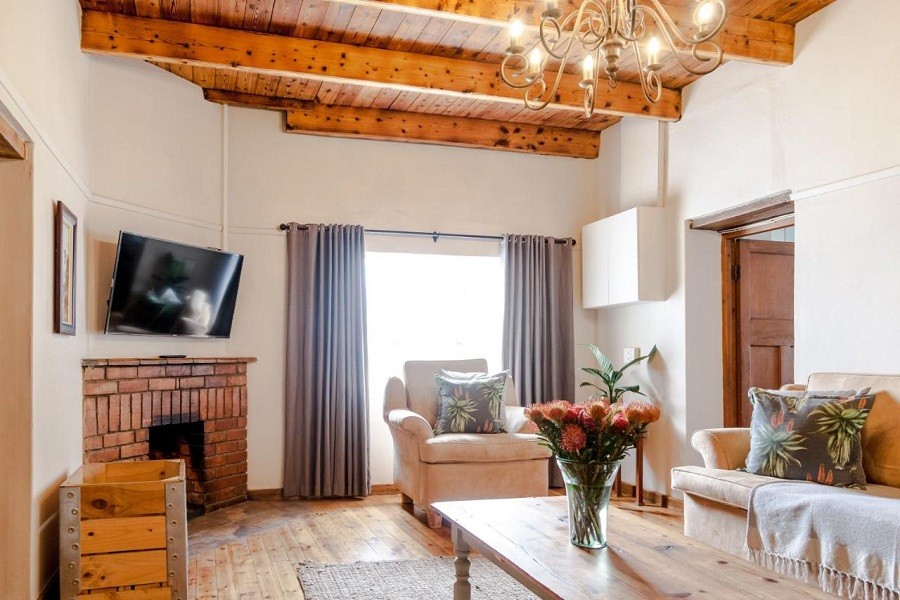 Vacation Hub International - VHI - Travel Club - Rooikraal Farm Guesthouse and dam