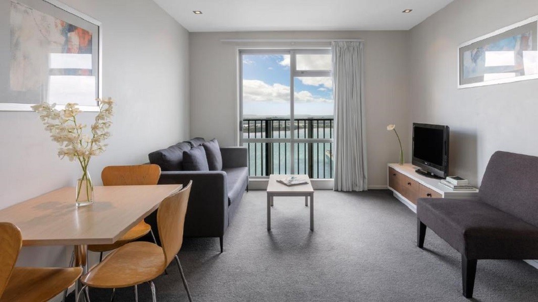 Vacation Hub International - VHI - Travel Club - Auckland Harbour Suites