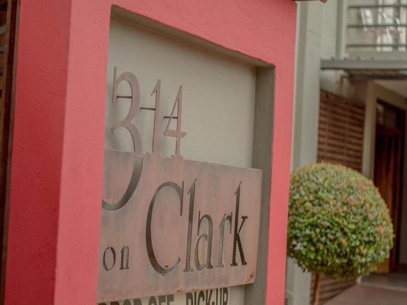 Vacation Hub International - VHI - Travel Club - 314 on Clark Guest House