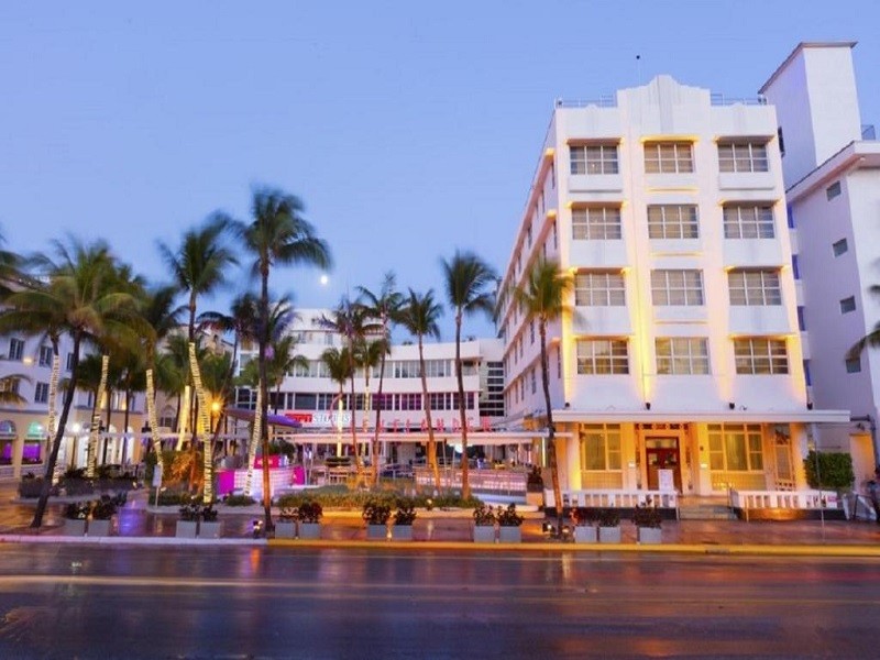 Vacation Hub International - VHI - Travel Club - Clevelander Hotel