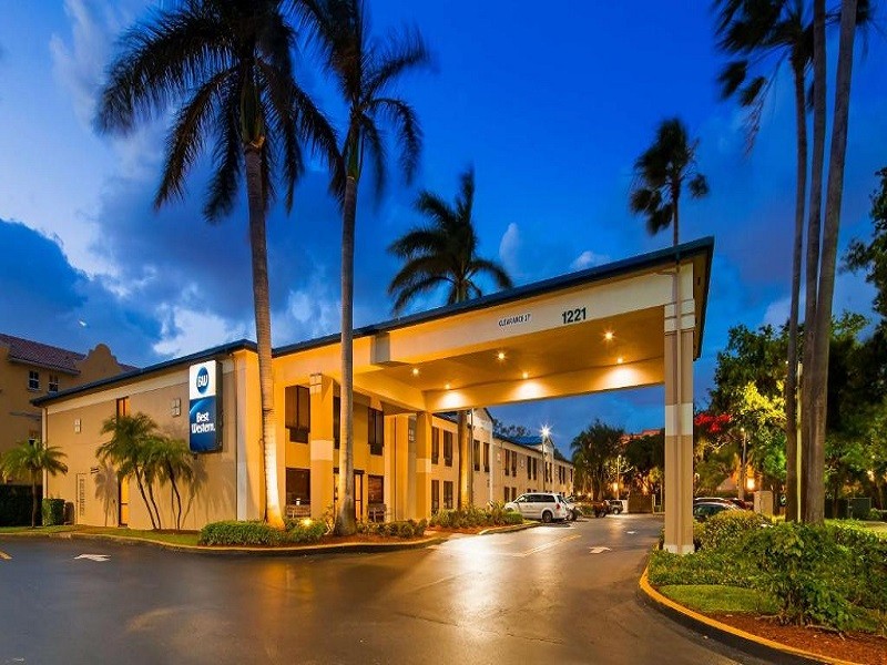 Vacation Hub International - VHI - Best Western Fort Lauderdale Airport Cruise Port