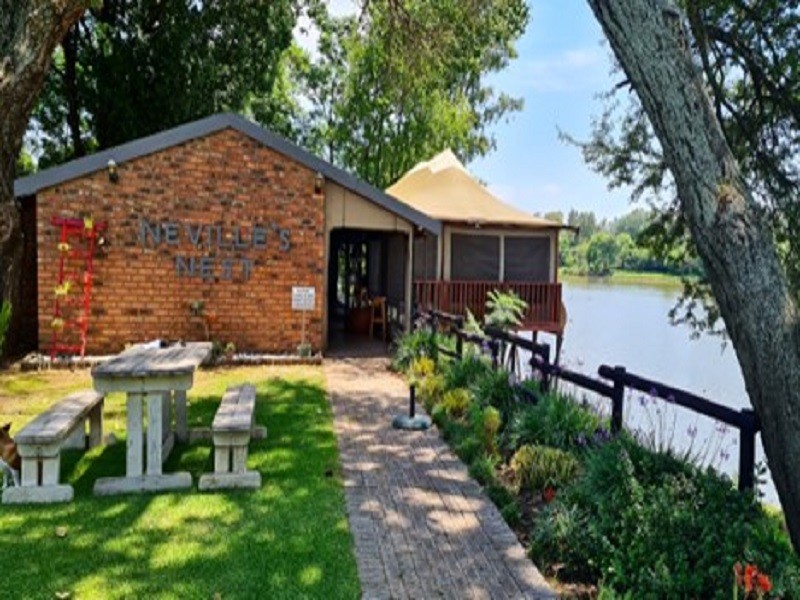 Vacation Hub International - VHI - Travel Club - Kedu River Lodge & Toscan River Estate